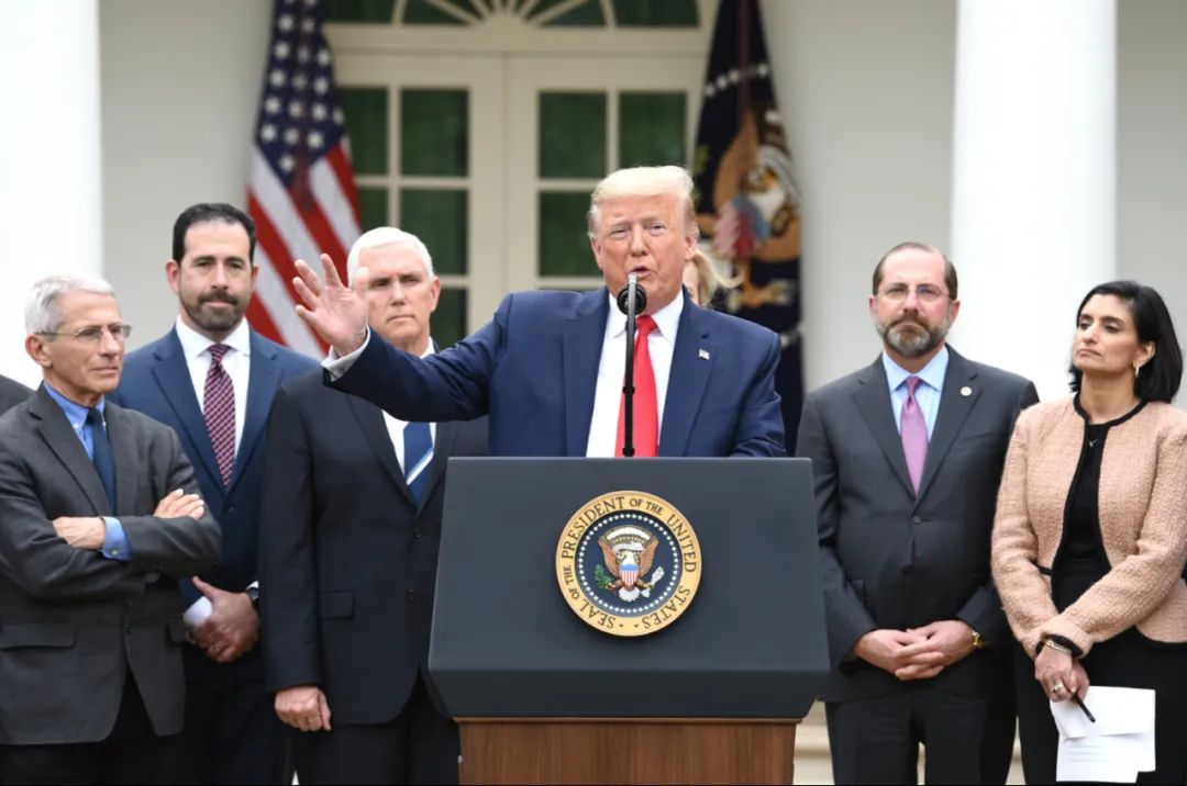 中国新闻周刊|疫情失控丑闻不断， 为什么还有那么多人支持特朗普