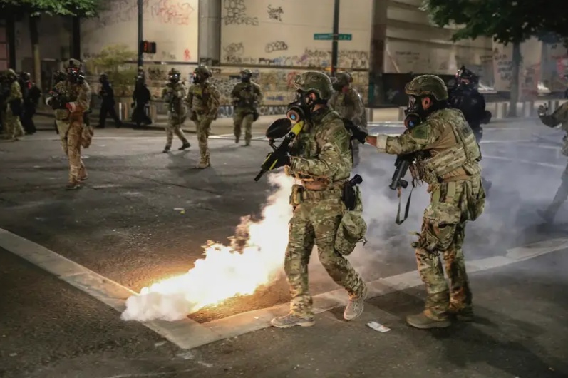 联邦|联邦探员“横行街头”随意抓人 俄勒冈州怒把美政府告上法庭