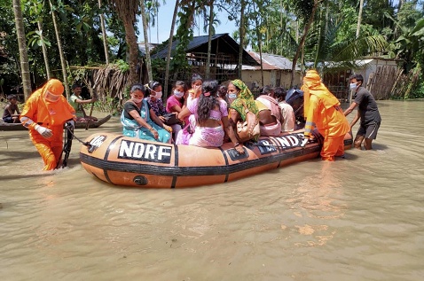 央视新闻客户端|印度东北部梅加拉亚邦洪灾致5人死亡