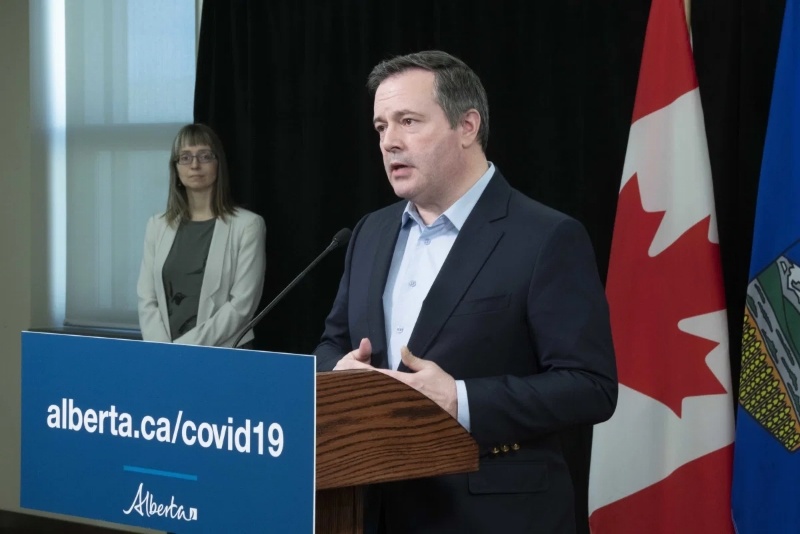 央视新闻客户端|加拿大艾伯塔新增141例新冠肺炎确诊病例 省长坚持秋季开学