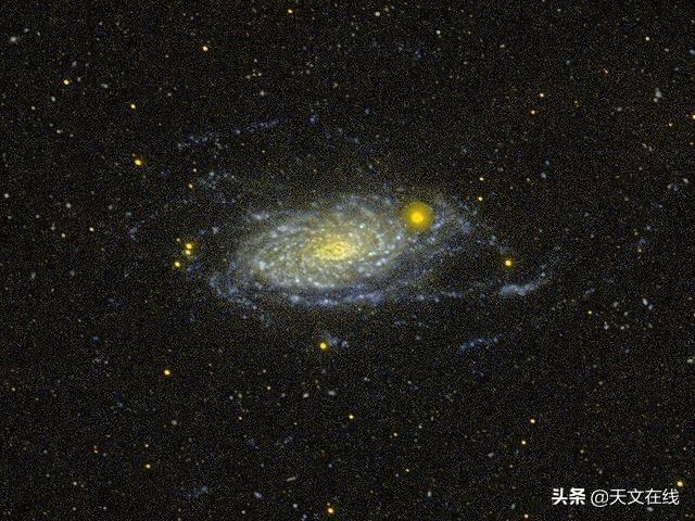 天文|宇宙中的芭蕾舞者，6亿年旋转一圈的裙边——银河翘曲