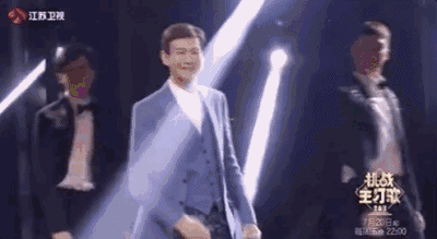 视觉志|遇到这样的男人请注意：54岁的年龄，24岁的身材。