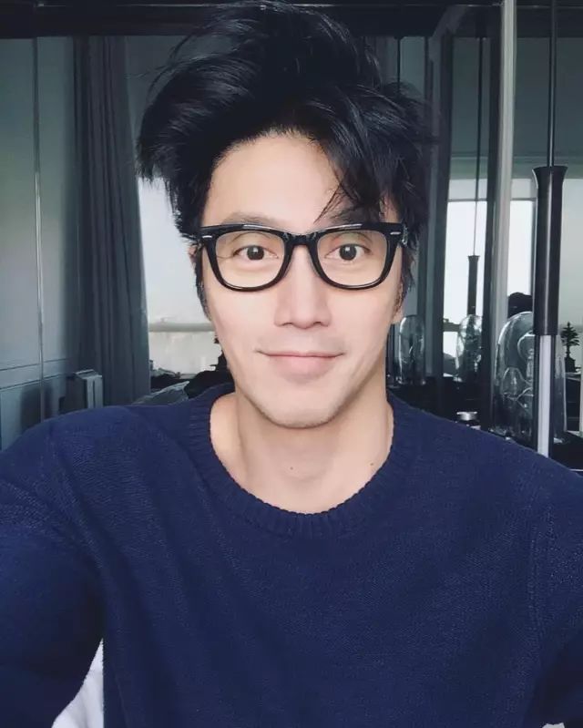 视觉志|遇到这样的男人请注意：54岁的年龄，24岁的身材。