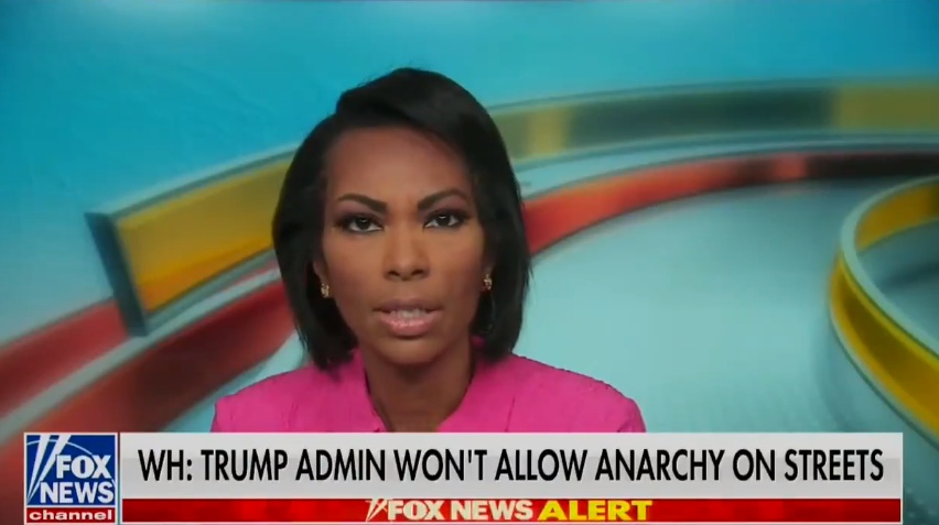 福克斯|忍无可忍！福克斯新闻把白宫简报会画面切了