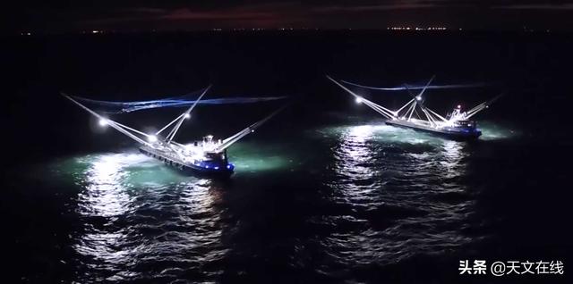 太空探索技术公司|祝贺！SpaceX最终捕获了猎鹰9号火箭整流罩的两半部分