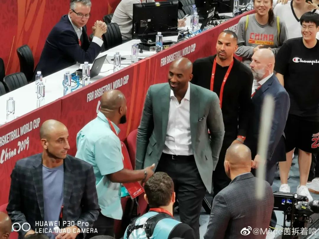 娱乐|你手机里有什么舍不得删除的照片?|团团卧谈会