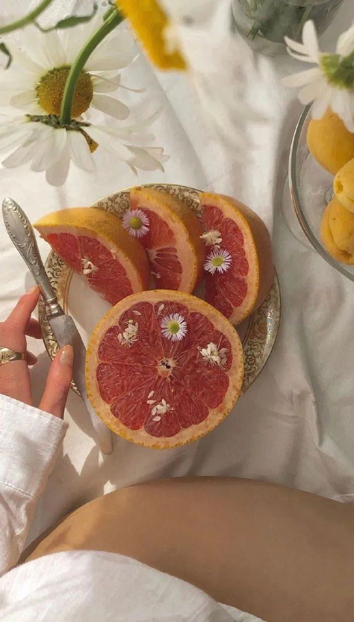 情感|七言 | ?没事早点睡，有空多挣钱