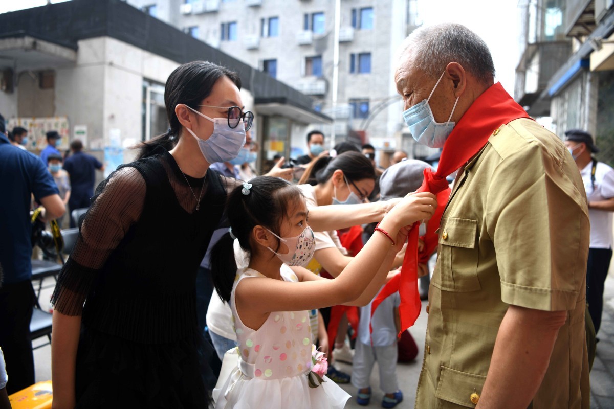 北京日报|“小苗”听老军人讲革命故事，特殊“勋章”献给他