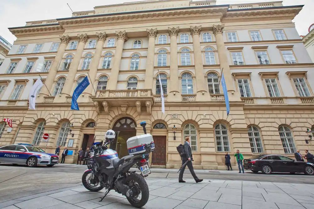 国际|俄专家：美政客拉俄反华想法是完全错误的