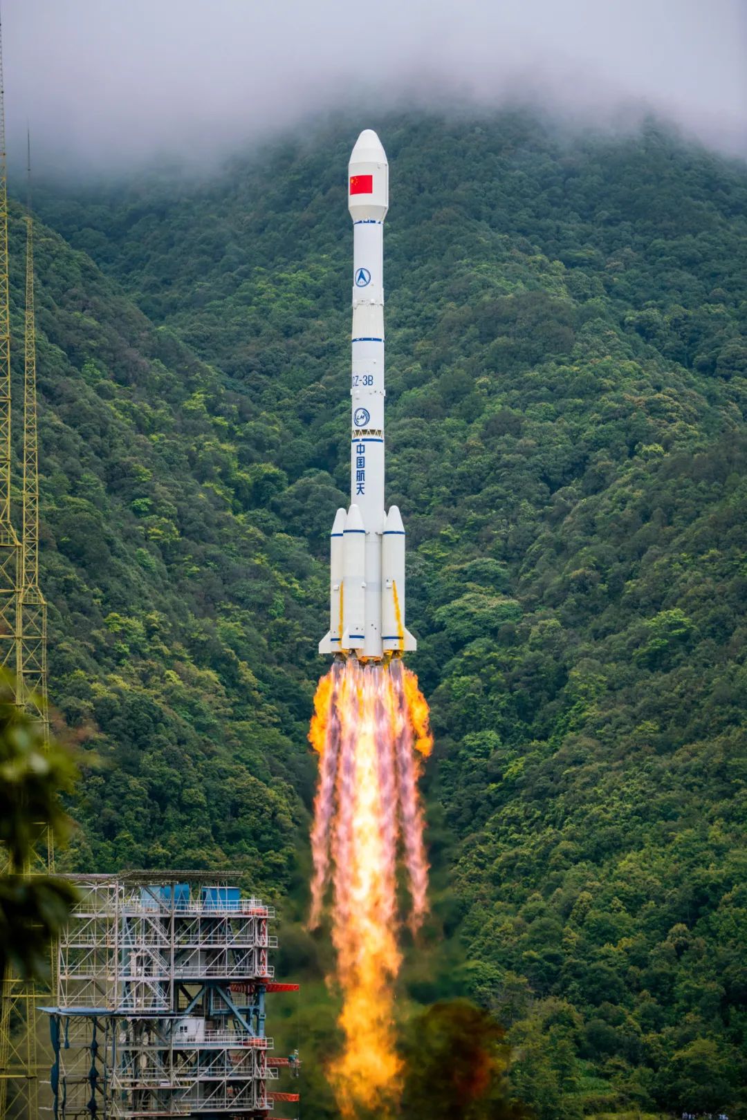 北斗卫星导航系统|参考快评 | 在美国疯狂打压中国之际，这条消息振奋人心！