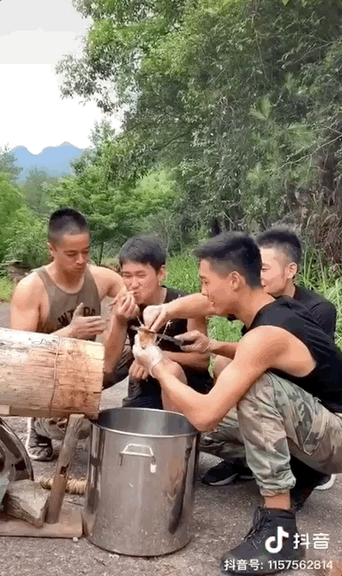 视觉志|那些从大城市消失的年轻人，躲进了深山拍抖音。