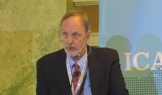 特朗普|“我希望美国政府不要蠢到在这些领域挑衅中国”