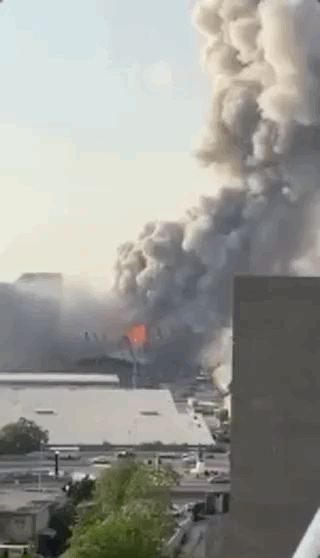 贝鲁特|黎巴嫩首都贝鲁特发生剧烈爆炸，总统呼吁实施紧急状态