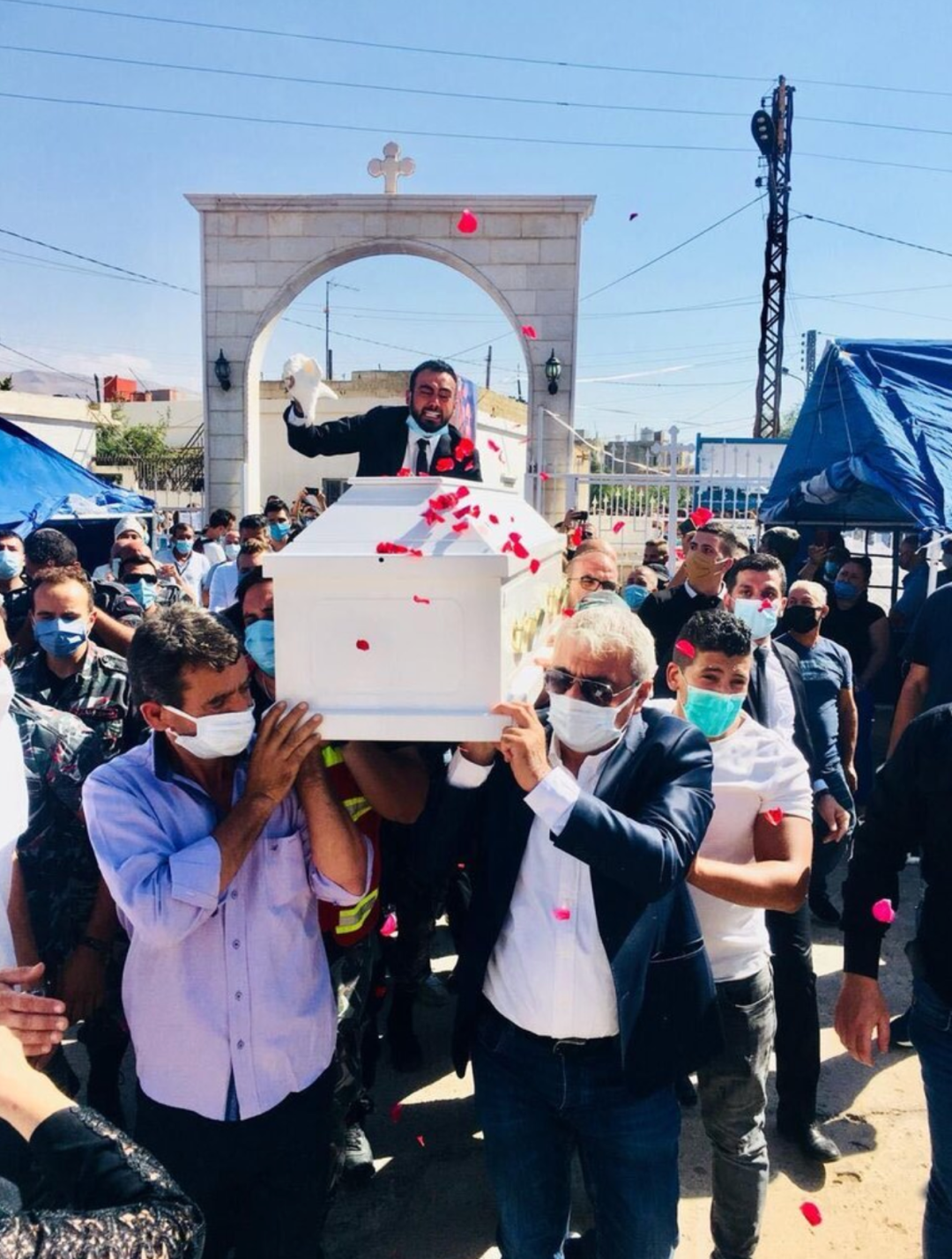 视觉志|黎巴嫩爆炸后，朋友圈都在聊这个高危群体。