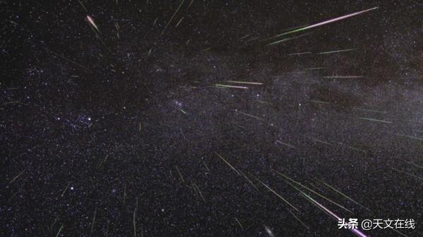 英仙座流星雨|请定好您的闹钟，本周，年度最给力的英仙座流星雨即将来临