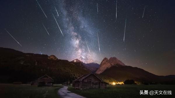 英仙座流星雨|请定好您的闹钟，本周，年度最给力的英仙座流星雨即将来临