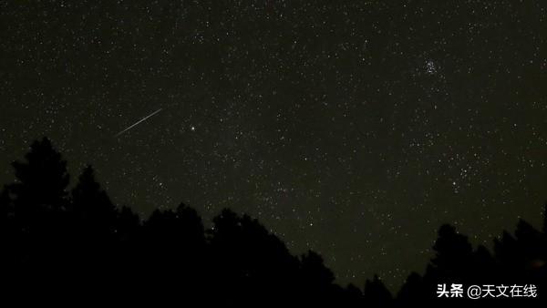 英仙座流星雨|请定好您的闹钟，本周，年度最给力的英仙座流星雨即将来临