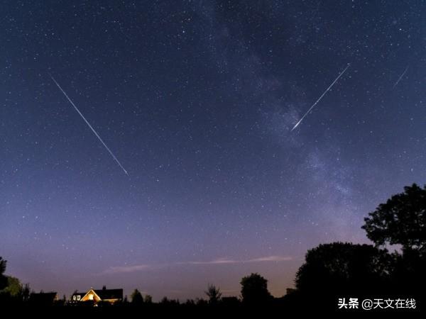 英仙座流星雨|请定好您的闹钟，本周，年度最给力的英仙座流星雨即将来临