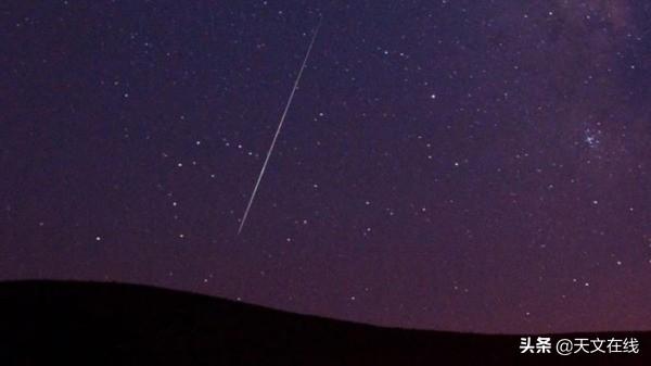 英仙座流星雨|请定好您的闹钟，本周，年度最给力的英仙座流星雨即将来临