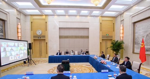 央视新闻客户端|非洲政要：中国为全球抗疫提供支持和帮助