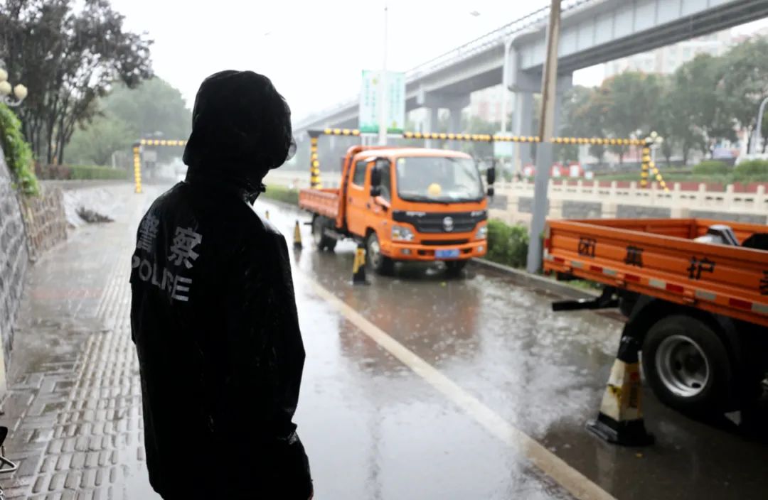 平安|北京警方全力应对强降雨天气确保群众生命财产安全