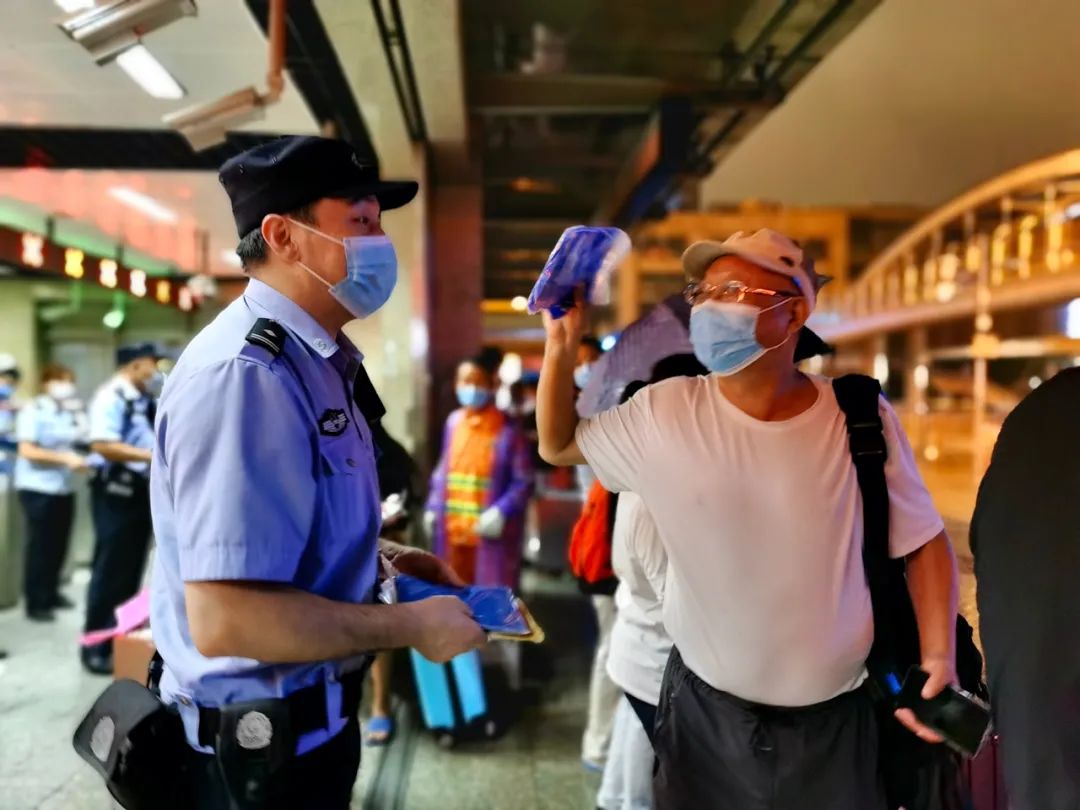 平安|北京警方全力应对强降雨天气确保群众生命财产安全