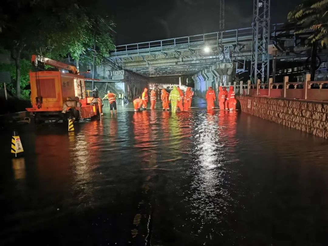 降雨量|最大降雨量在昌平，达156.6毫米。今日上午仍有雨，建议市民减少山区出行