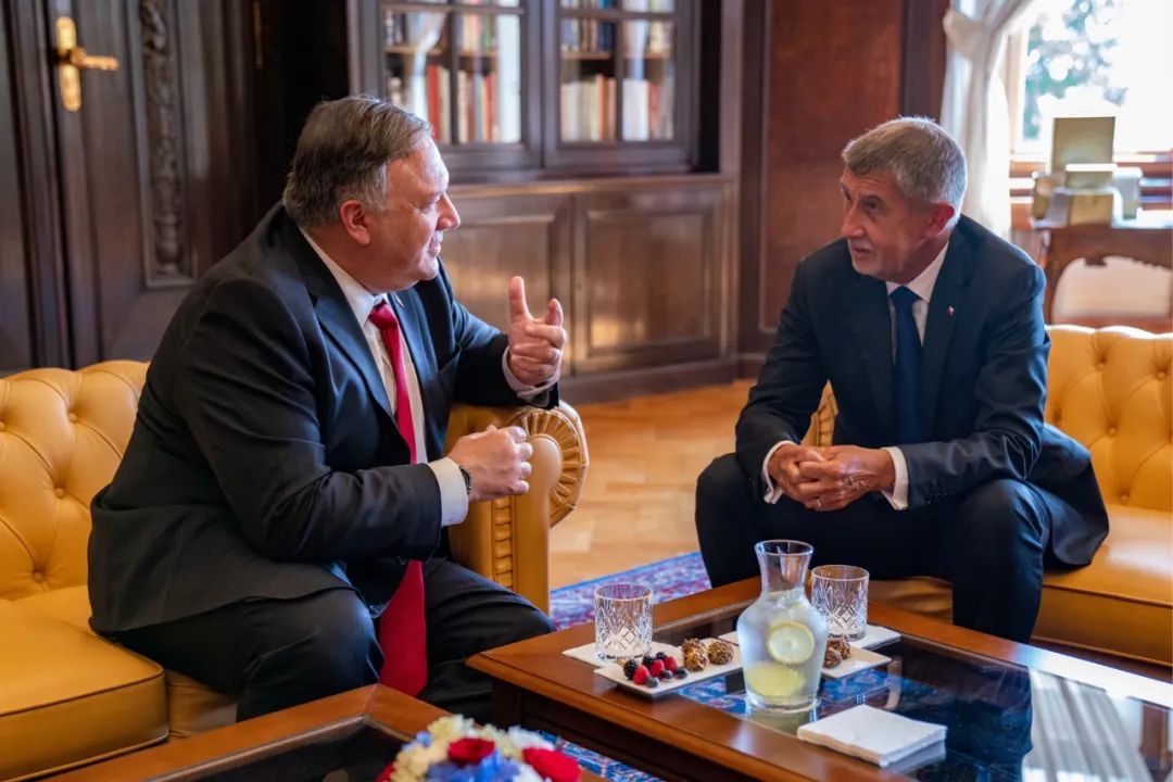 央视新闻客户端|环球深观察丨蓬佩奥结束“挑拨离间之旅” 到访的国家“不希望卷入新冷战”