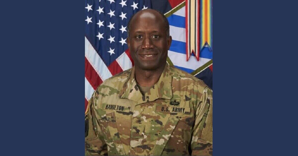 女兵|美军准将因“抓女兵臀部”被降级为上校 辩称只是“按摩了3秒钟”