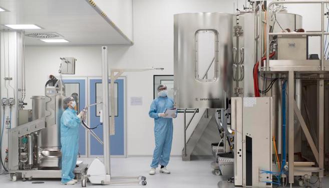 央视新闻客户端|疫中看拉美丨拉美国家合作加速新冠疫苗研发 专家提醒民众勿盲目乐观