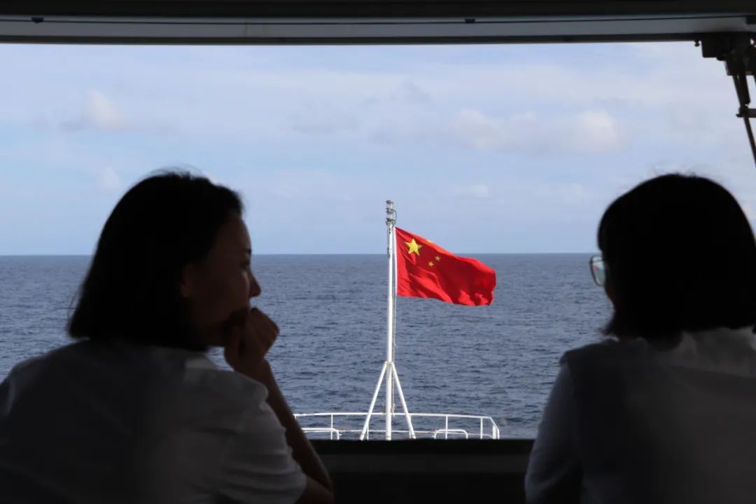 95后女舵手刘荣超航海7年驾驶2万吨大船蹈海探天