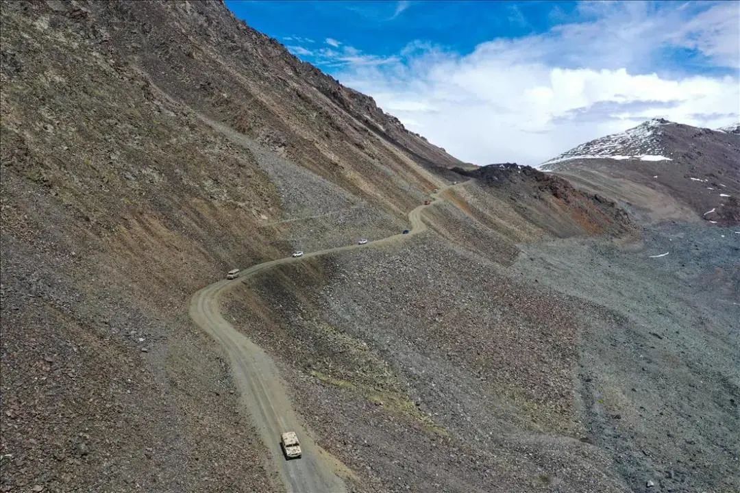 中国军网|蹚冰河、翻达坂、爬雪山、战蚂蟥......这些是边防军人的日常