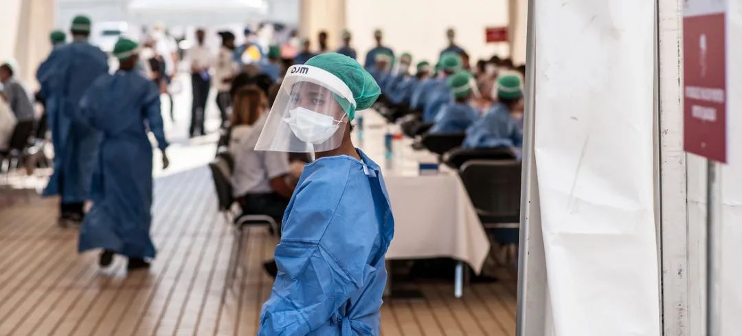 央视财经|紧急!专家警告:美国疫情或在今年秋冬季再度大暴发!全球疫情最新形势速看→