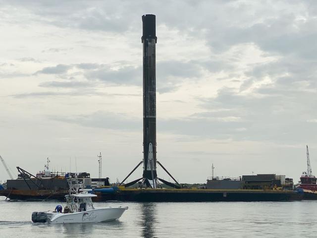 猎鹰9号|SpaceX公司飞行次数最多的猎鹰9号火箭助推器已返回地面