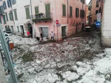 维罗纳|?意大利维罗纳遭遇强雹暴袭击 地区宣布进入危机状态