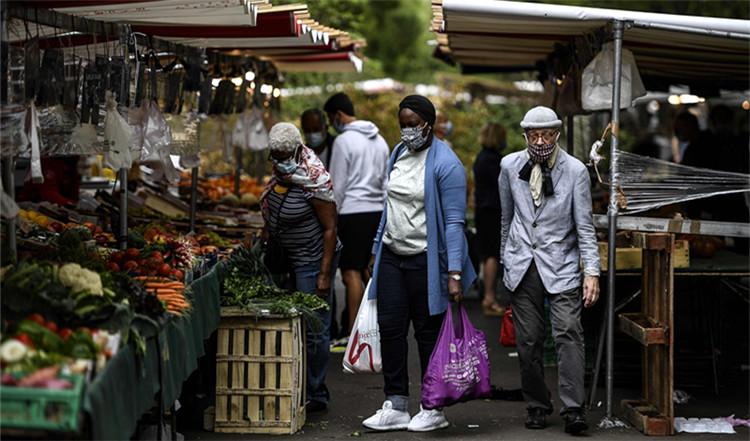 文汇报|补贴外出就餐、削减消费税率……欧洲各国花式“发钱”促消费能撑多久