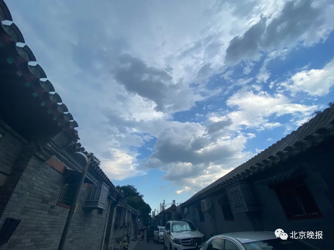 北京大风|雷电大风预警齐发!北京迎分散性雷阵雨,局地大风9级