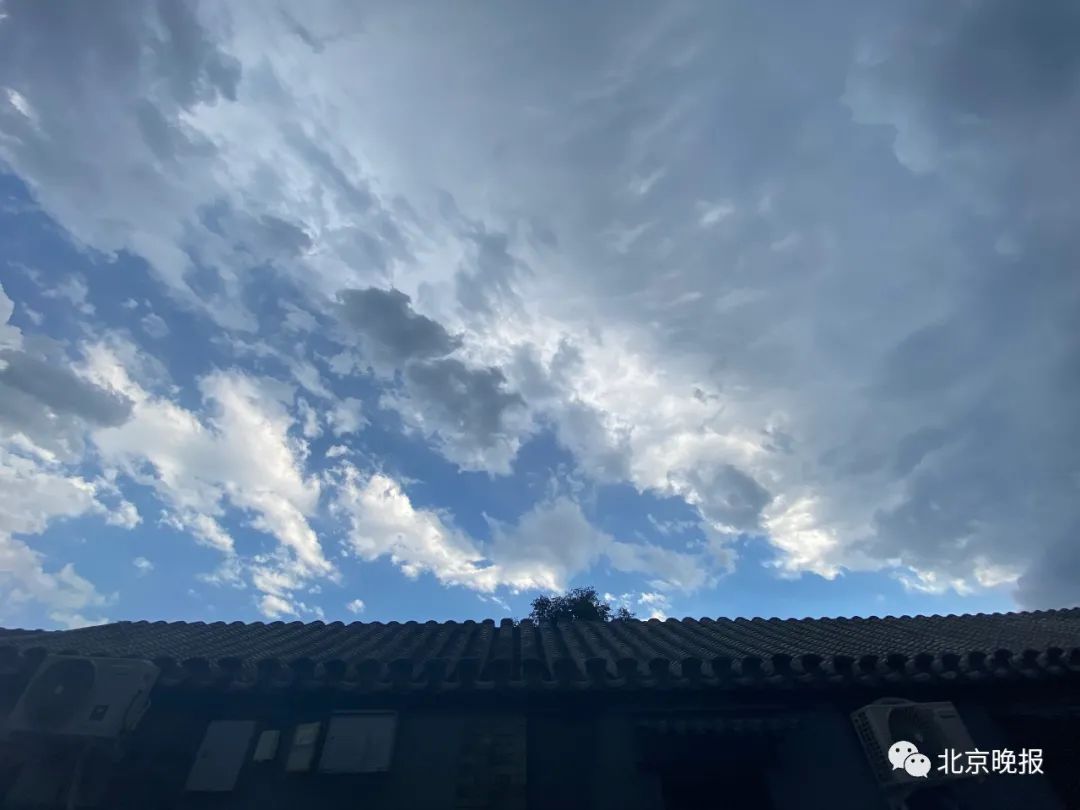 北京大风|雷电大风预警齐发!北京迎分散性雷阵雨,局地大风9级