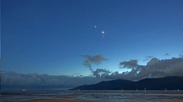 金星|请订好您的闹钟，本月中旬，夜空将发生金星伴月天文景观
