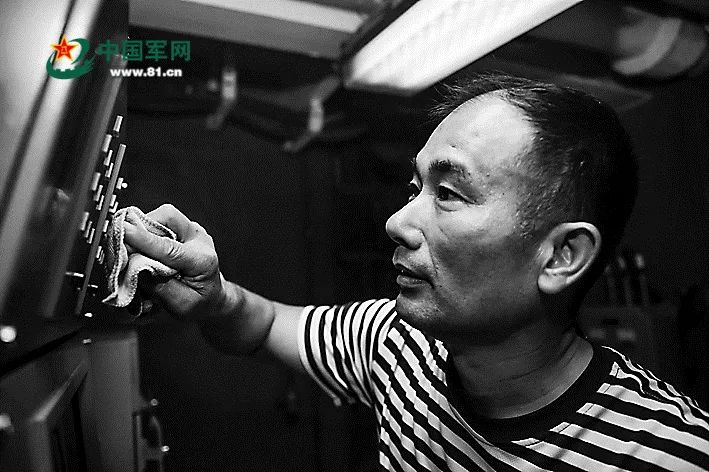 军事|又到惜别季，听这些老兵讲他们和战舰的故事