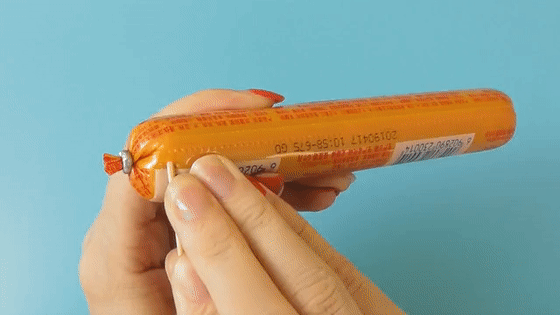 火腿肠|吃了那么多年火腿肠，竟不知道金属环下有个＂小机关＂, 一拉就开！