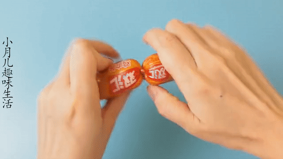 火腿肠|吃了那么多年火腿肠，竟不知道金属环下有个＂小机关＂, 一拉就开！