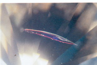 钻石|钻.石.为.什.么.裂.开.了？