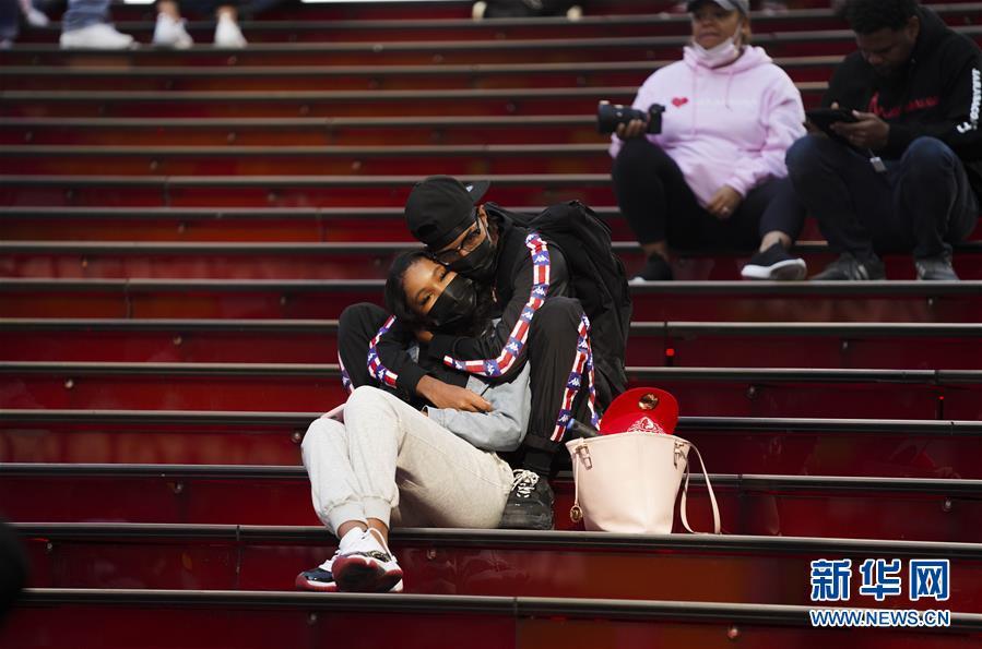 国际|美国新冠死亡病例接近20万例