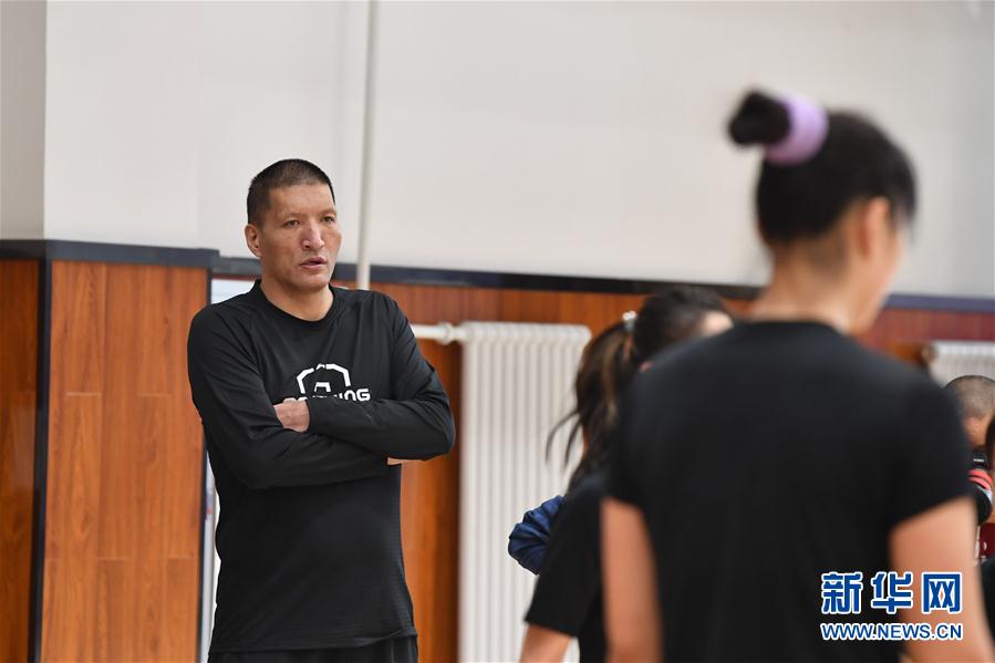 (体育)(7)篮球——WCBA:内蒙古农信备战