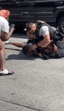 国际|美国警方暴力执法事件再次发生 非裔男子被殴打致昏迷