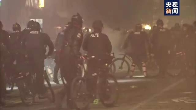 央视新闻|不够透明！美检方不起诉暴力执法警察 被害者家属要求公布诉讼程序笔录