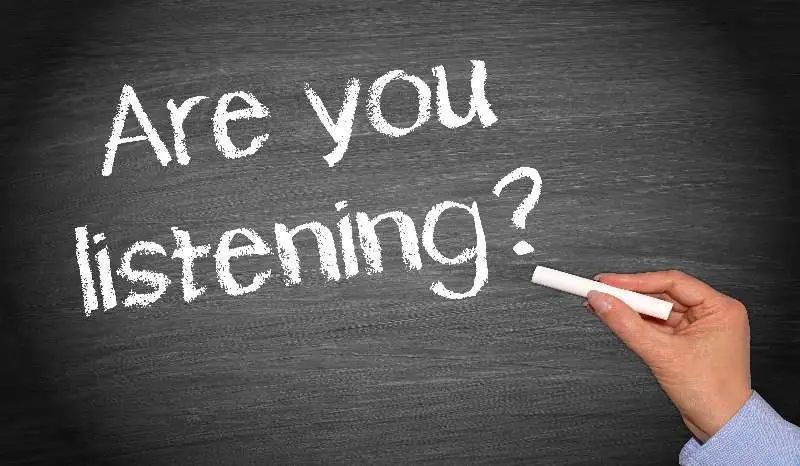 助听器|国际聋人日 | 助听器、人工耳蜗和耳机,聊聊关于听力的3大电子设备