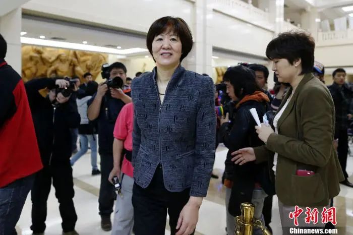 中国女排|《夺冠》最打动人的不是女排赢球，而是郎平的这句话……