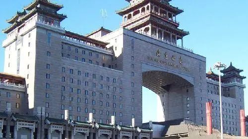 平安|“去北京火车站接我”是道选择题……